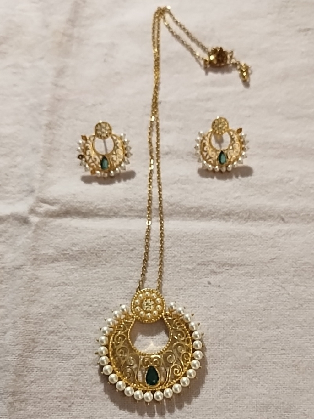 Gold Filigree Pendant Necklace with Emerald Teardrop and Pearl Trim